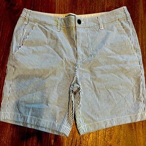 Hollister Men’s Flat Front Epic Flex 7” Shorts - NWT